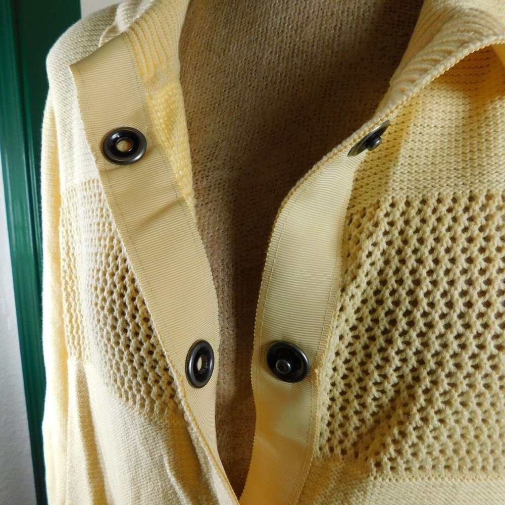 Weekends by Chicos Cardigan Sweater Size 3 (XL/16) Yellow Snaps Long Sleeve - Picture 6 of 9